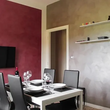 Apartment Tuscan Welcome - Elegant With Balcony