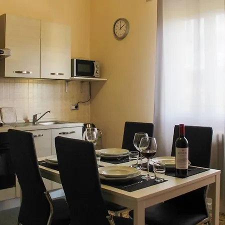 Tuscan Welcome - Elegant With Balcony Apartment *